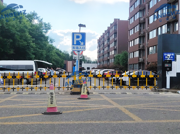 【安貝馳】北京頤景園小區(qū)車牌識(shí)別停車系統(tǒng)工程案例